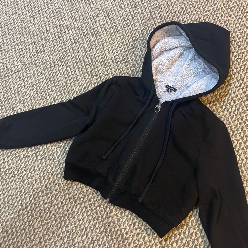 Women’s black zip up jacket